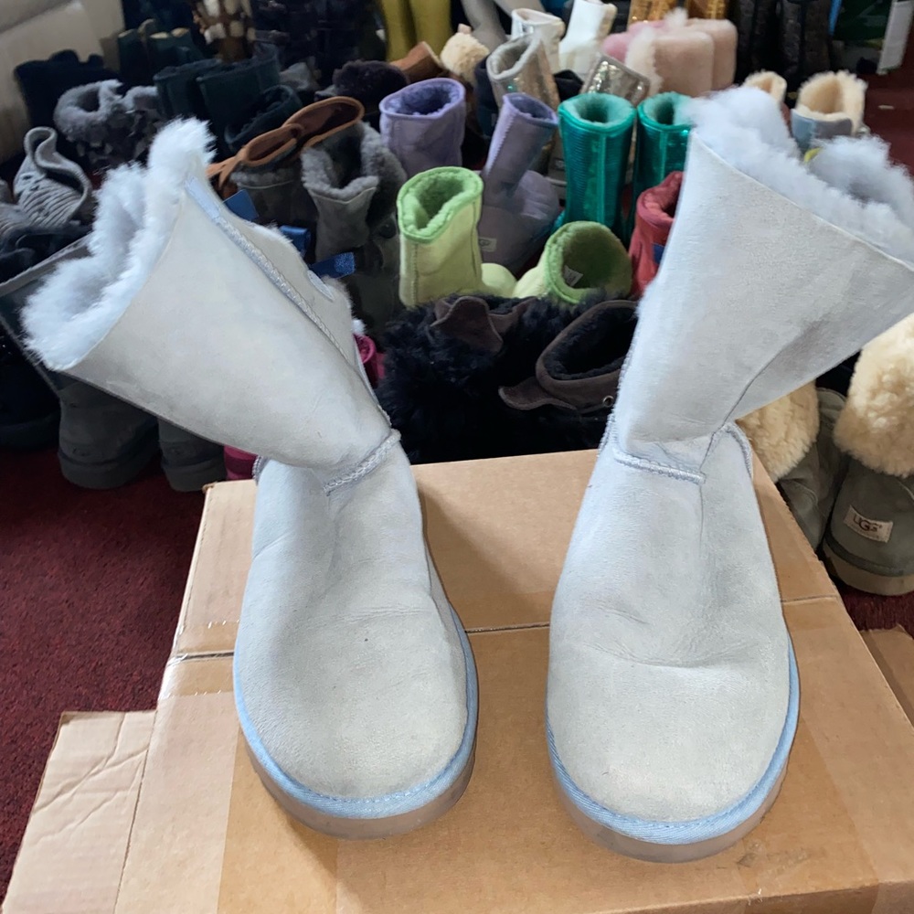 Size 10 Light Blue Uggs With Bows